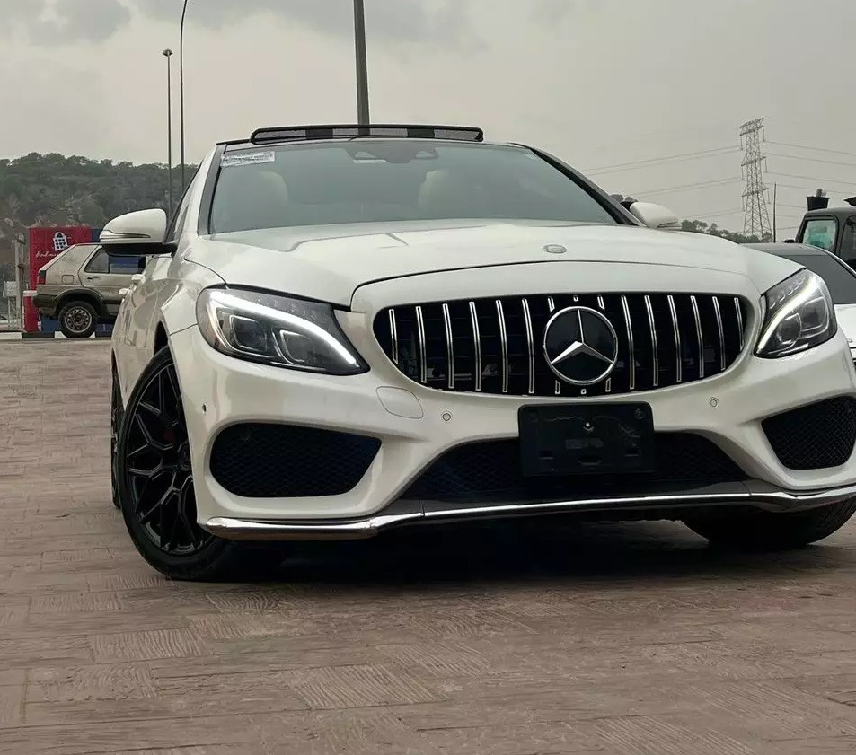 Mercedes-Benz C400 – 2015