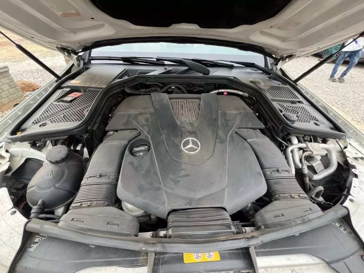 Mercedes-Benz C400 – 2015