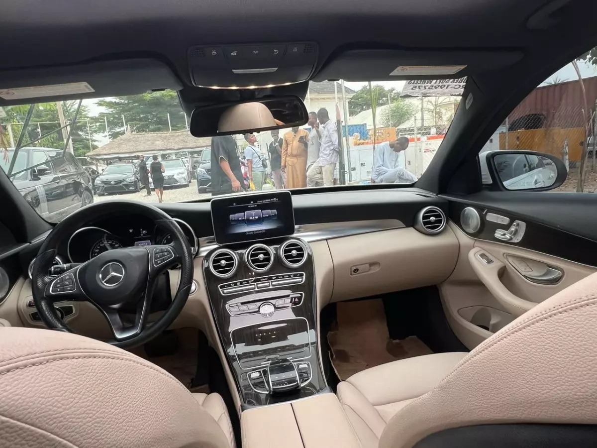 Mercedes-Benz C400 – 2015